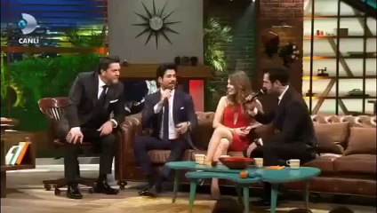 Burak Özçivit ve Murat Boz'dan "Özledim" düeti