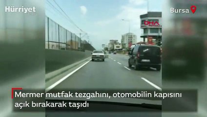 Trafikte 'pes' dedirten anlar! Mermer mutfak tezgahını bakın nasıl taşıdı