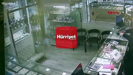 Korku saçan çarşaflı gaspçılar 100'e yakın kamera incelenerek yakalandı