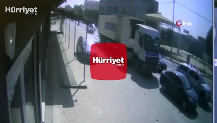 TIR'dan yola dökülen mazot trafiği alt üst etti