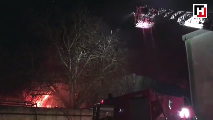 Yatak fabrikasının deposunda yangın