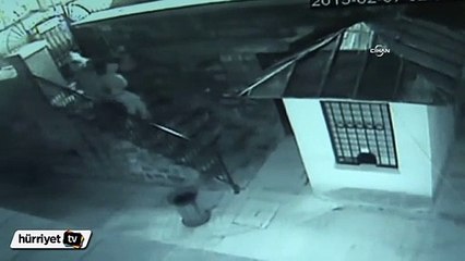 Cami tuvaletine 6. kez hırsız girdi, şüpheliler bu kez kameraya yakalandı