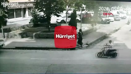 Elektrikli bisikletin kamyonete çarpma anı kamerada