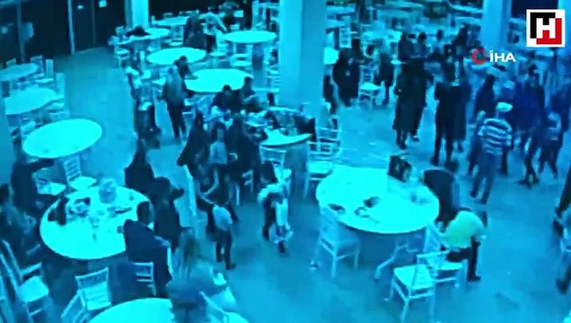 Önce karşılıklı göbek attılar, sonra pencereden kaçtılar