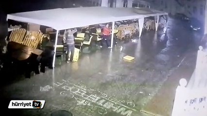 Çadırla birlikte yere yapıştı