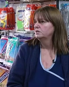 La diputada nacional de Juntos, María Eugenia Vidal, consideró hoy que el próximo Gobierno deberá resolver la cuestión de la inflación y aliviar la carga impositiva , durante una recorrida que realizó por La Plata junto al intendente local, Julio Garro.