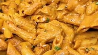 Healthy Low Calorie Creamy Chicken pasta