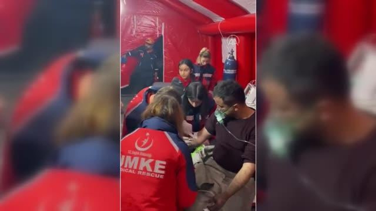 Bartın gündem haberi... Amasra'da maden ocağındaki patlamada yaralananlara ilk müdahale, Sahra Acil Müdahale Merkezi'nde yapılıyor