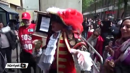 İngiltere Kraliyeti'nin dördüncü varisi dünyaya geldi