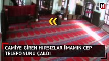 Caminin kumbarasına para atıp, imamın telefonunu çaldılar