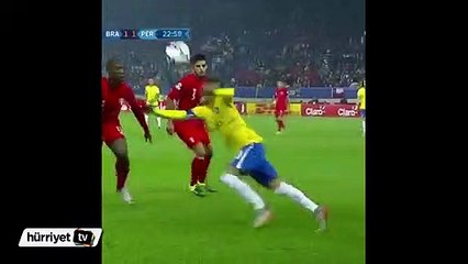 Neymar'dan inanılmaz çalımlar!