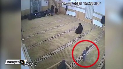 Yaramaz çocuk namaz vakti camiye girerse
