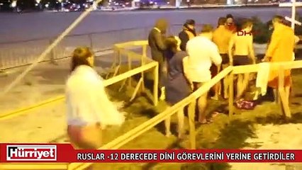 Moskovalılar eksi 12 derecede dini görevlerini yerine getirdiler
