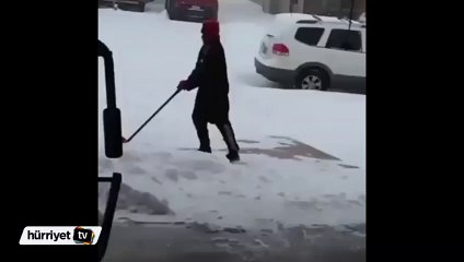 Düşmemek için büyük çaba verdi