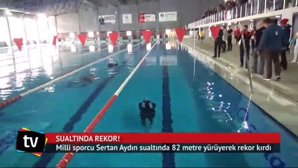 Sualtında 82 metre yürüyerek rekor kırdı!