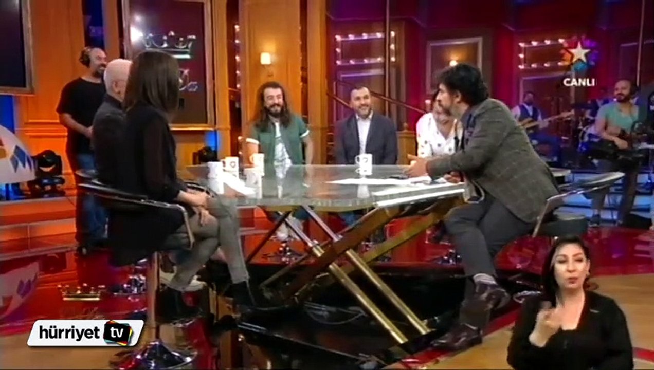 Okan Bayülgen canlı yayında isyan etti