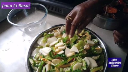 09 Karela, Aloo aur Turai ki Sabji
