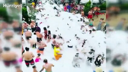Plajda köpüklü parti ve horonlu eğlenceye ceza