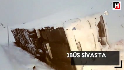 Cenazeye giden otobüs kaza yaptı