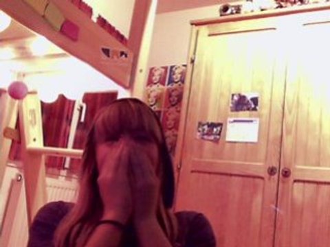 J0h Se pete la gueule et celia et pouffée de rire