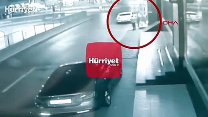 Son dakika haber... Çekmeköy'de yan bakma kavgası! O anlar kamerada