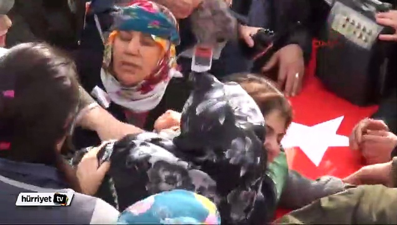 Şehit Uzman Çavuş Göksal Cin'i 5 bin kişi uğurladı