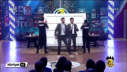 Cem Yılmaz 'Üç Adam'a sürprizle çıktı