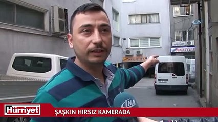 Kaçarken cep telefonunu çaldığı vatandaşa çarptı