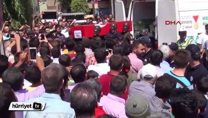 Şehit jandarma er Ömer Erüstün'ün cenazesi toprağa verildi