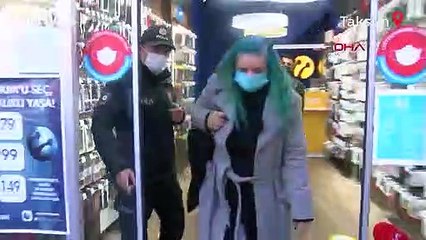 Maske takmadığı için ceza yazılmak istenince polise zor anlar yaşattı