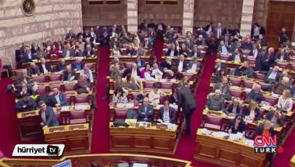 Yunanistan'da eşcinsel çiftlerin yeni yıl dileği oldu