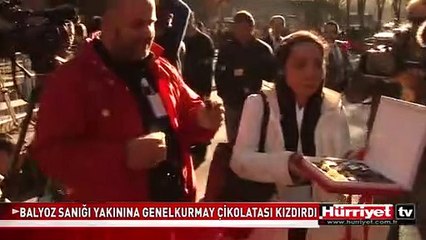 SANIK YAKINI GENELKURMAY'IN GÖNDERDİĞİ ÇİKOLATAYI BÖYLE DAĞITTI