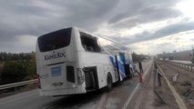 Son dakika gündem: Afyonkarahisar'da iki tır ile yolcu otobüsünün karıştığı trafik kazasında 2 kişi yaralandı