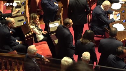 Scontro Berlusconi-Meloni. Lei: "non sono ricattabile"