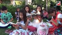 Kitap okumak için her gün parkta buluşuyorlar