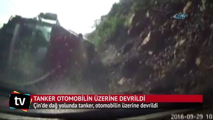 Çin'de tanker otomobilin üzerine devrildi