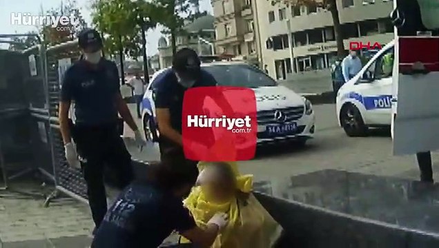 Taksim Meydanı'nda çıplak kadın şoku