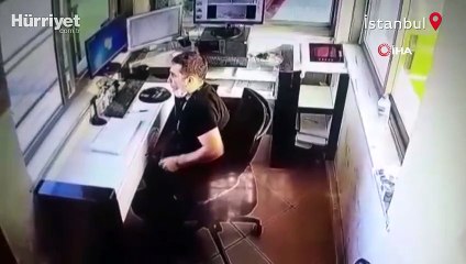 Kargo paketi kapısına çıkartılmayan kadın dehşet saçtı! O anlar kamerada
