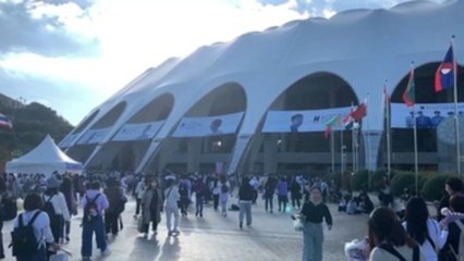 Busan recibe a decenas de miles de fans para un concierto de BTS