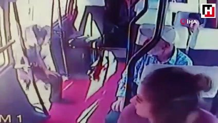 Çocuğu üzeri kirli diye minibüs koltuğuna oturtmadılar