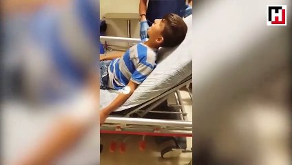 Düdük yutan çocuk sosyal medyayı salladı