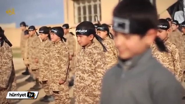 IŞİD çocukların beynini işte böyle yıkıyor