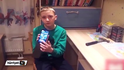 Cep telefonuna çekiçle vurunca…