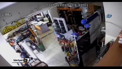 Çocuk hırsızlar güvenlik kamerasına yakalandı