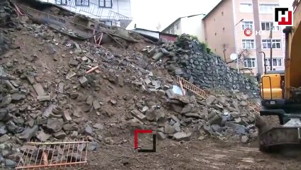 Kağıthane Çeliktepe'de istinat duvarı çöktü