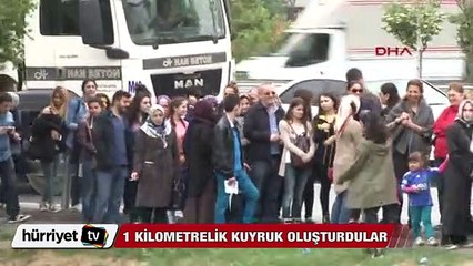Fenerbahçeli kadınlar ve çocuklar 1 kilometrelik kuyruk oluşturdular