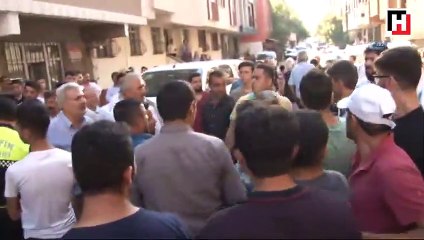 Kamyonet 3 yaşındaki çocuğu altına aldı...Feci kaza saniye saniye kamerada