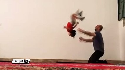 İranlı küçük çocuk görenleri şok etti