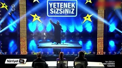 Cumali Boncuk'un inanılmaz sihirbazlık gösterisi