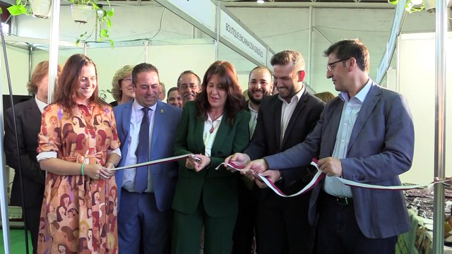Se inaugura la tercera edición de la Feria de Emprendedoras Rurales en Porzuna